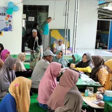 POSYANDU SIKLUS HIDUP TINGKATKAN KESEHATAN WARGA DESA BAWAHAN SEBERANG